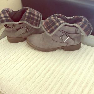 Kids booties